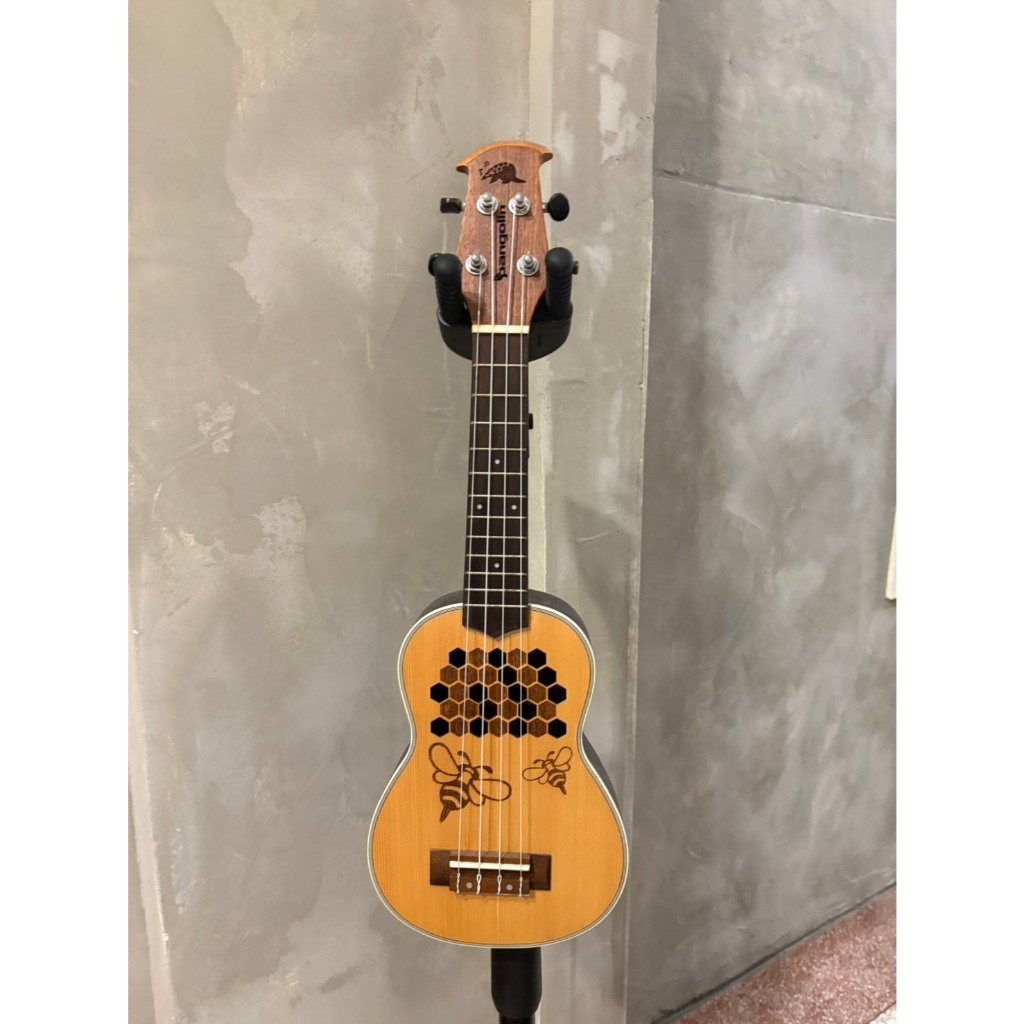 tw-11134207-81zti-mhvstd14yupxf2