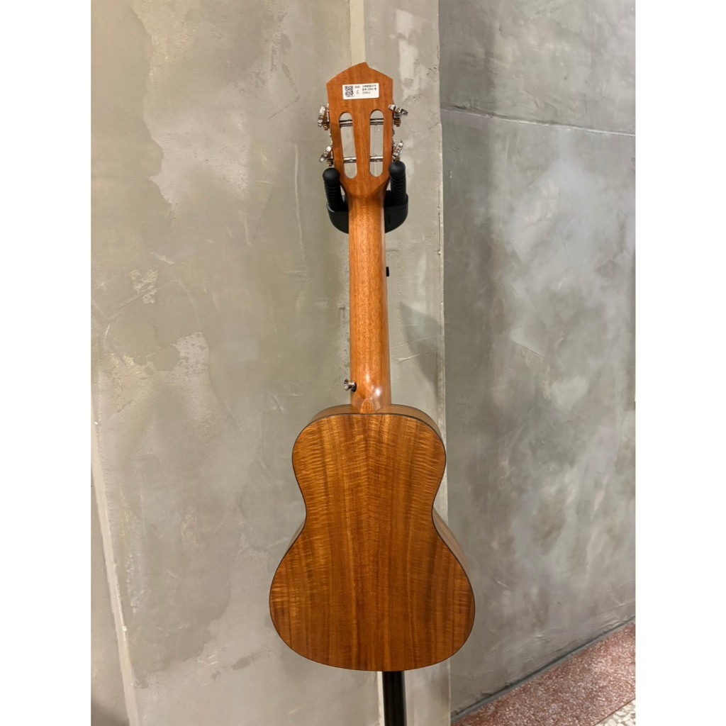 tw-11134207-81zth-mibeqvxvp6gz02