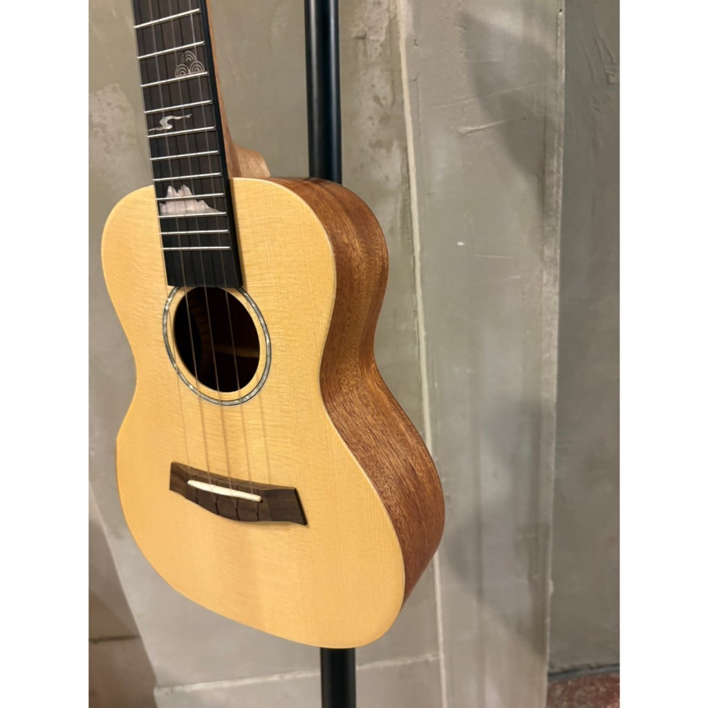 tw-11134207-81ztd-mibg0ittv11j19