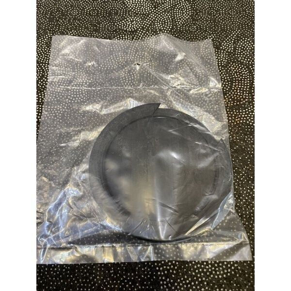 sg-11134201-824hr-megns4vszif77c