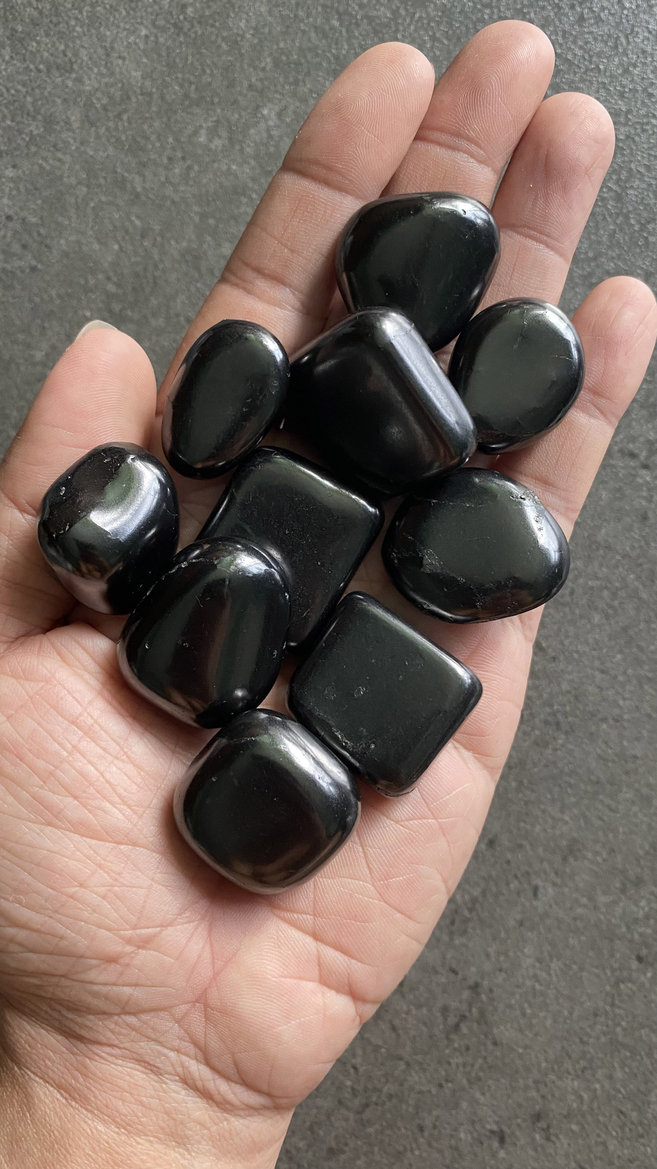 Tumbles - Shungite - 6.jpg