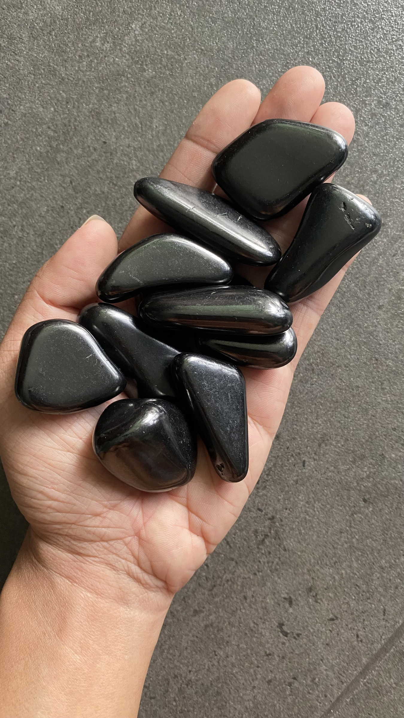 Tumbles - Shungite - 8.jpg