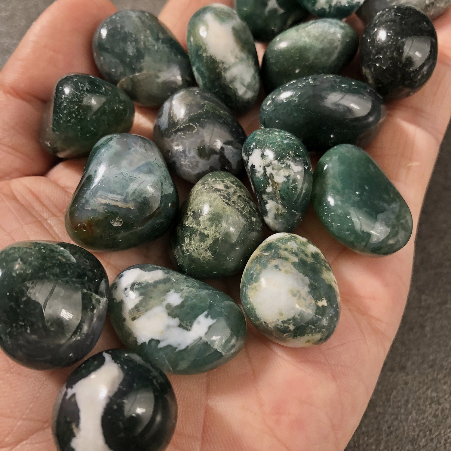 Tumbles - Moss Agate - 2.jpg