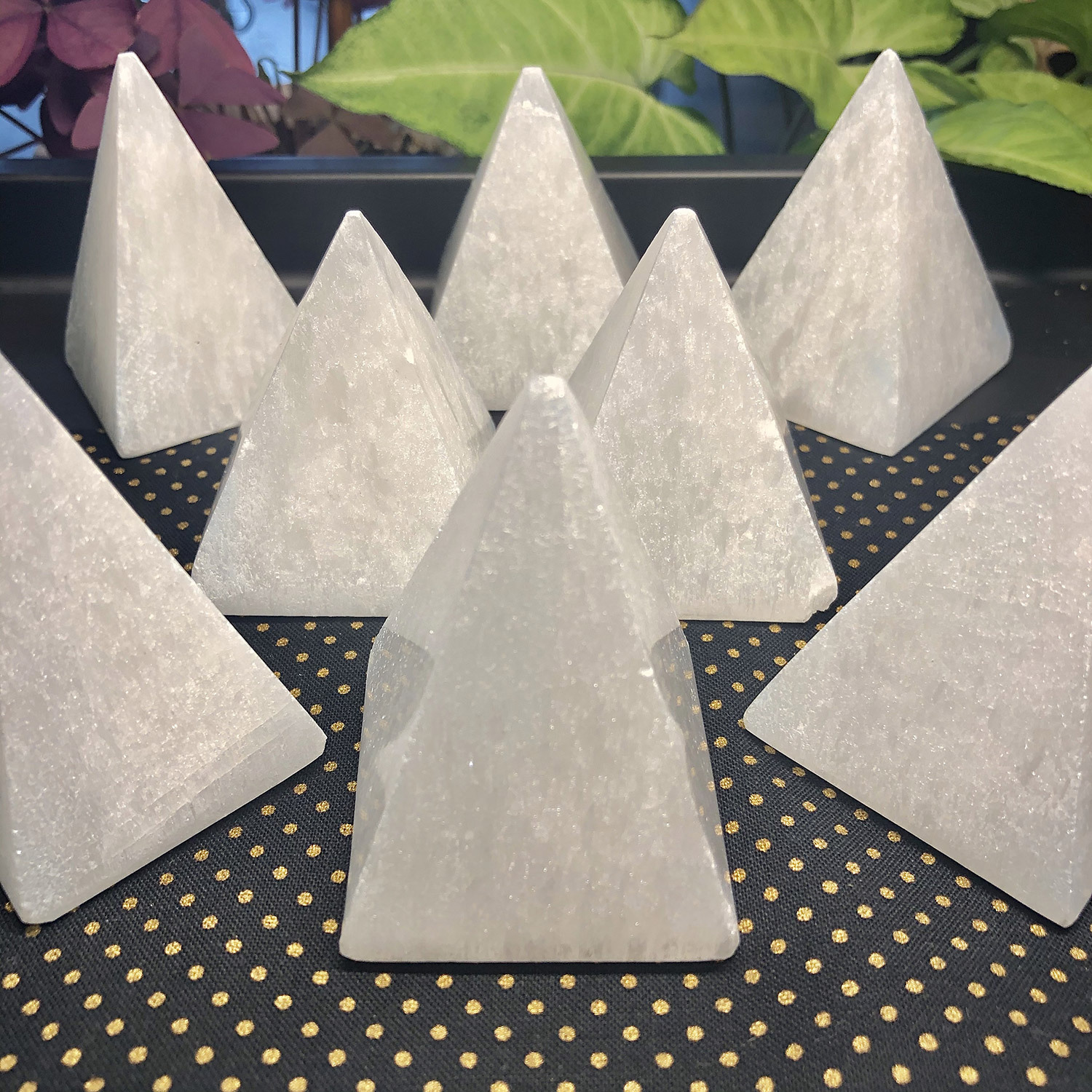 Pyramid - Selenite - 1.jpg