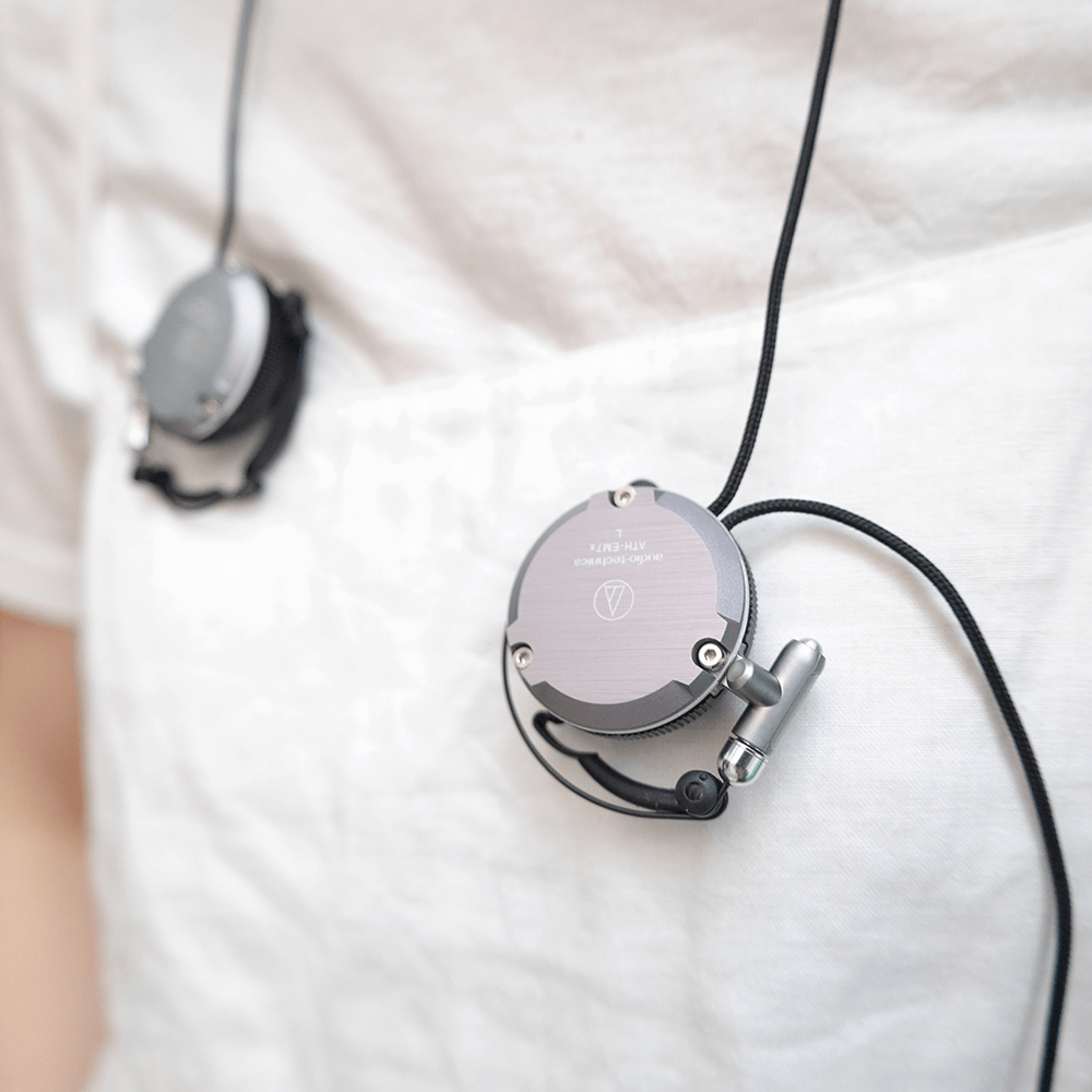 ATH-EM7x_lifestyle-03