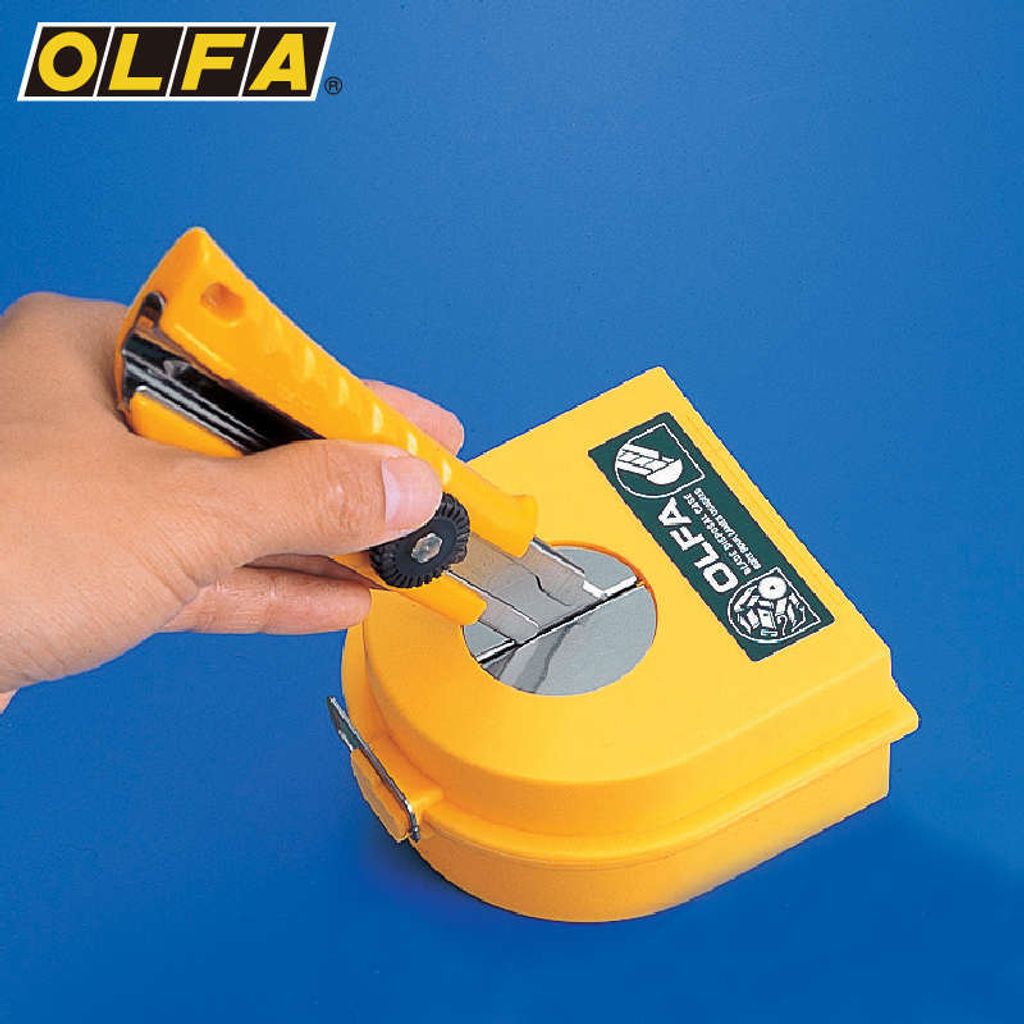 OLFA_158K_Japan_Import_Blade_Break_Device_Disposal_Box_Multipurpose_Safety_Handling_Box_DC_2_New_158K_www.Sewing.sg_1024x1024