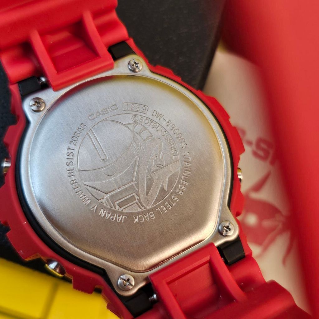 photo_6068902292804979082_y (1)