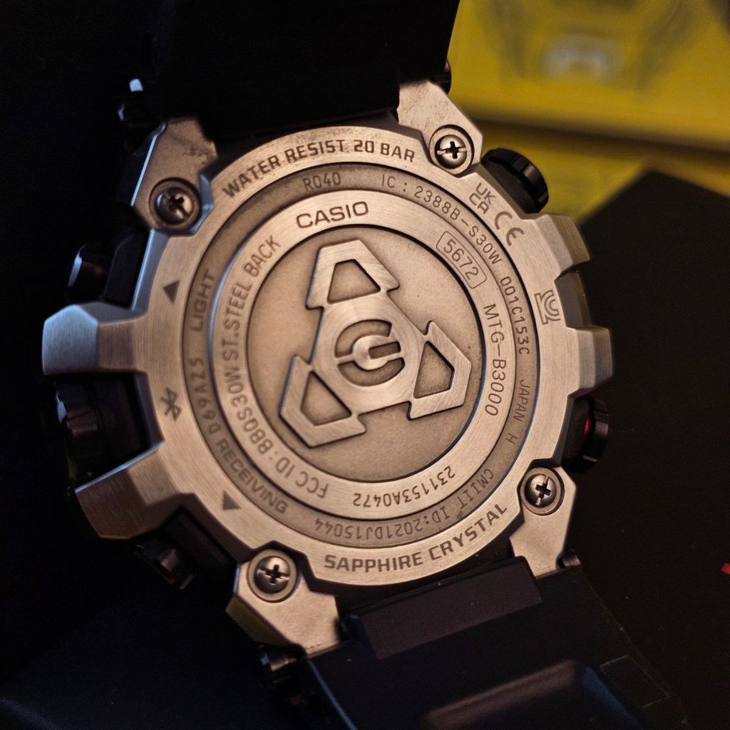 photo_6064578476213651329_y