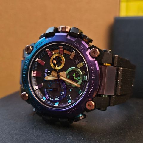 photo_6064578476213651315_y