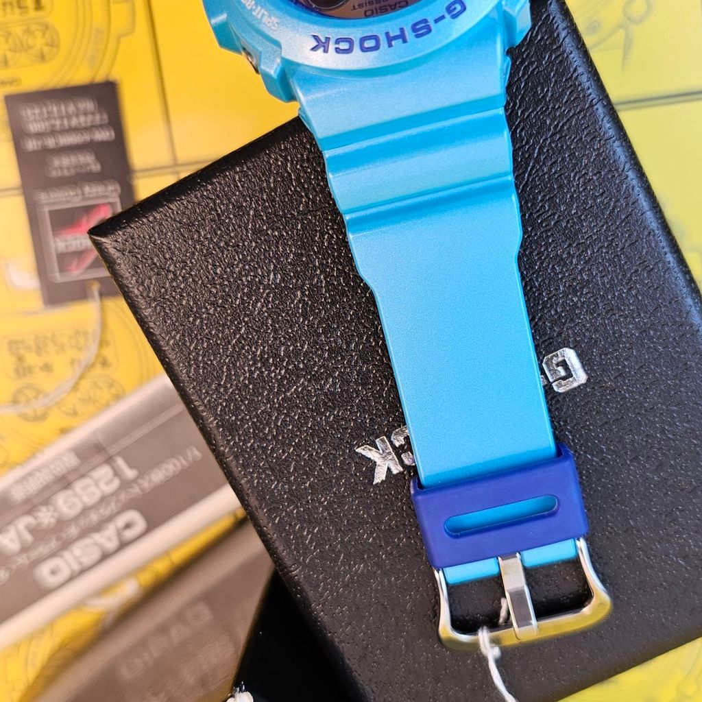 photo_6177096659339690612_y