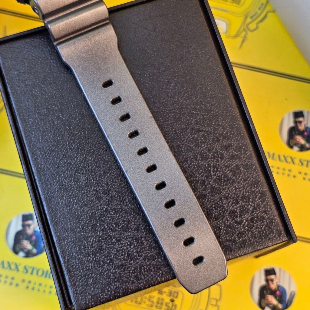 photo_6177096659339690639_y