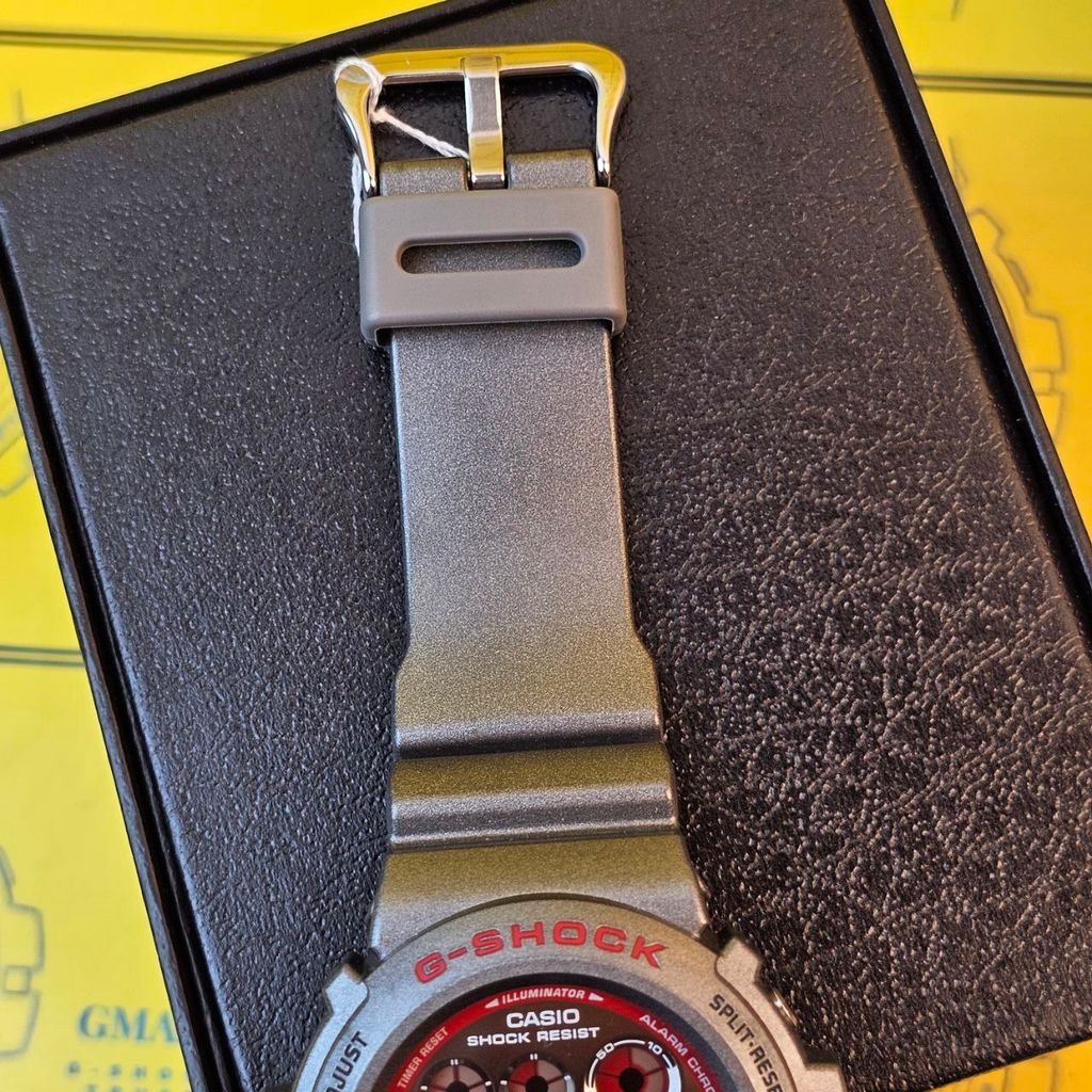 photo_6177096659339690638_y