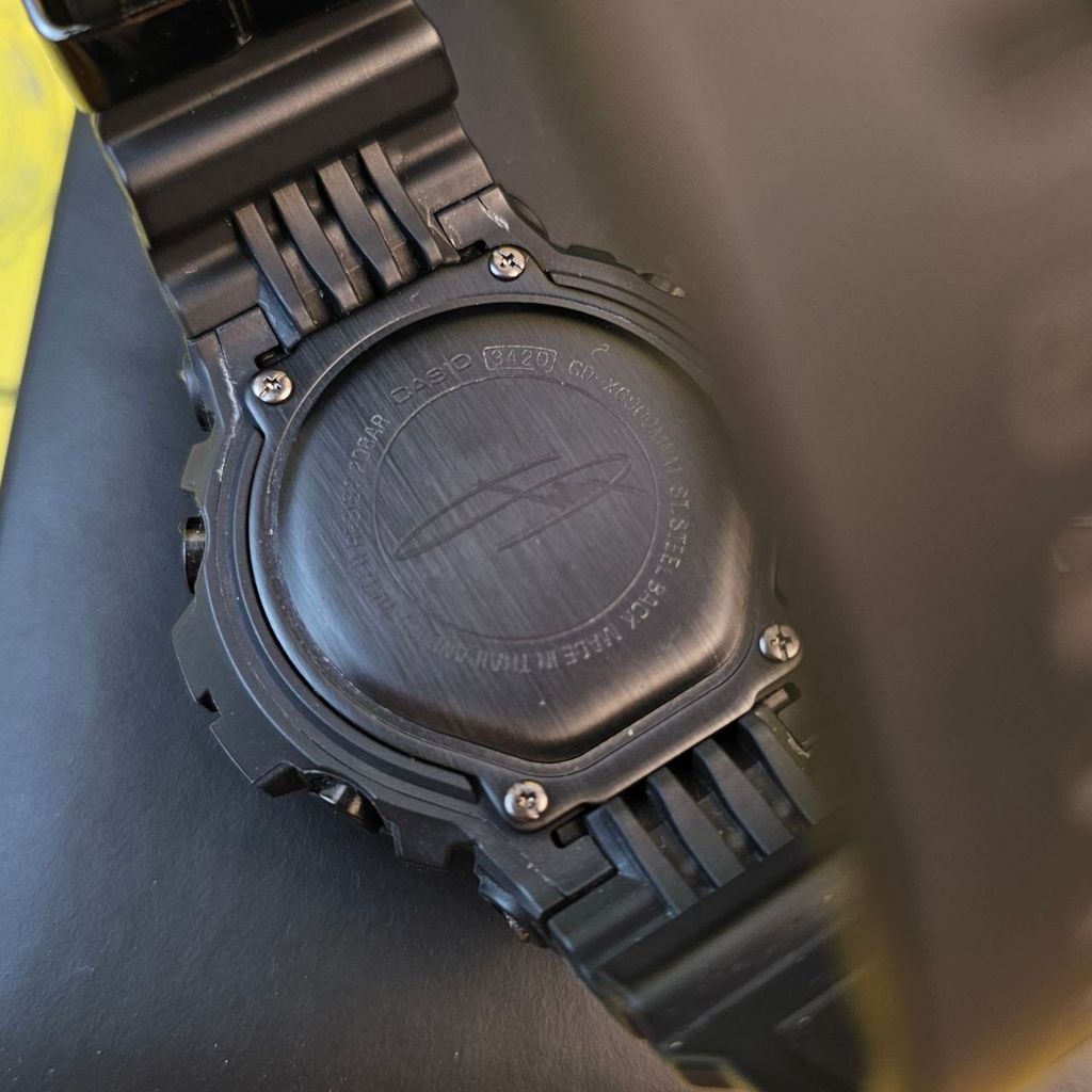 photo_6194979996922135775_y