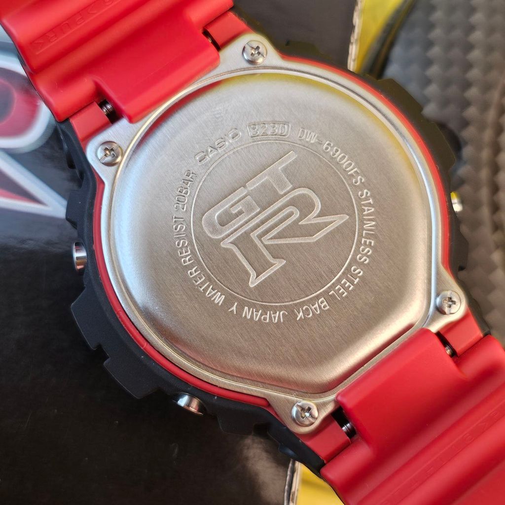 photo_6199229205636566012_y