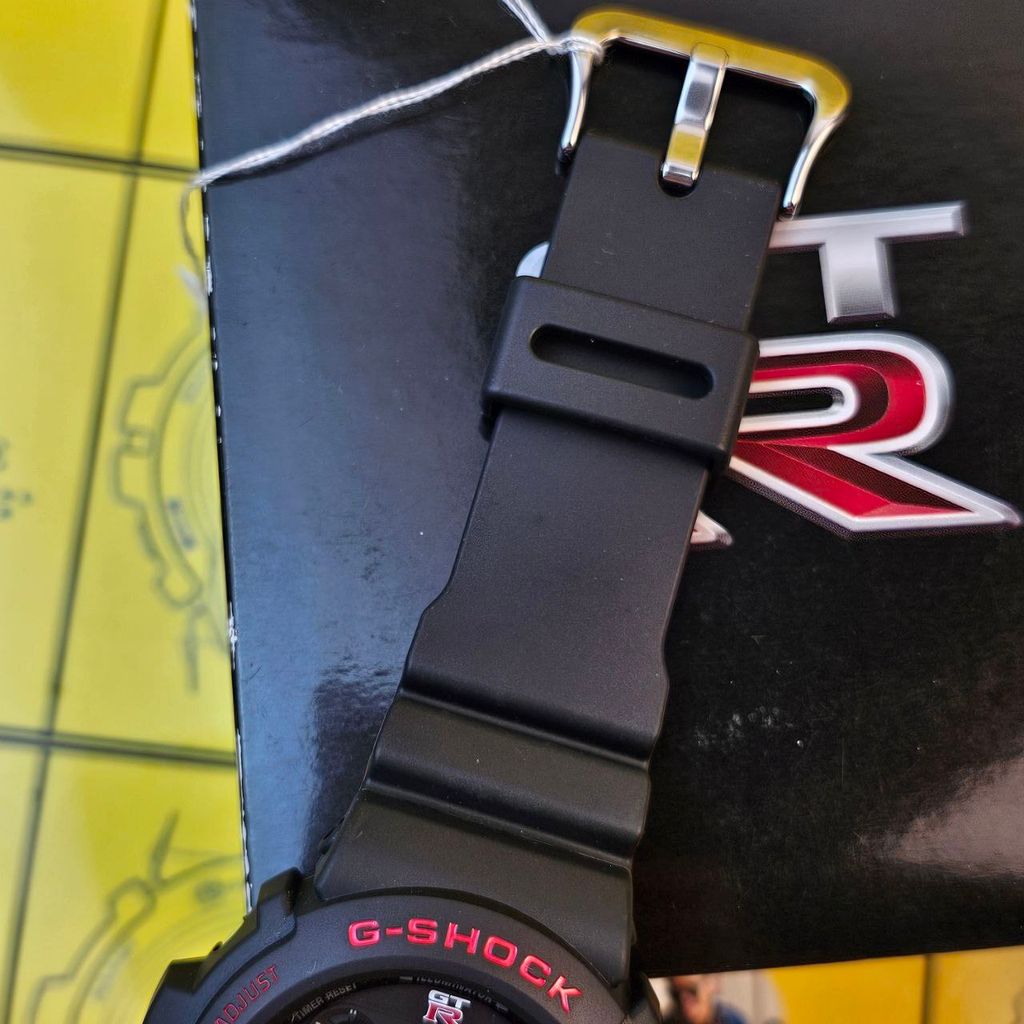 photo_6199229205636566009_y