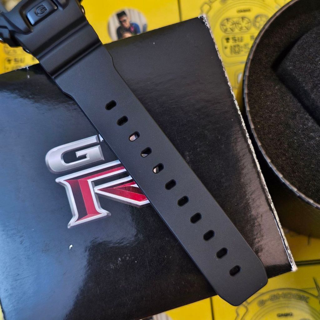 photo_6199229205636566010_y