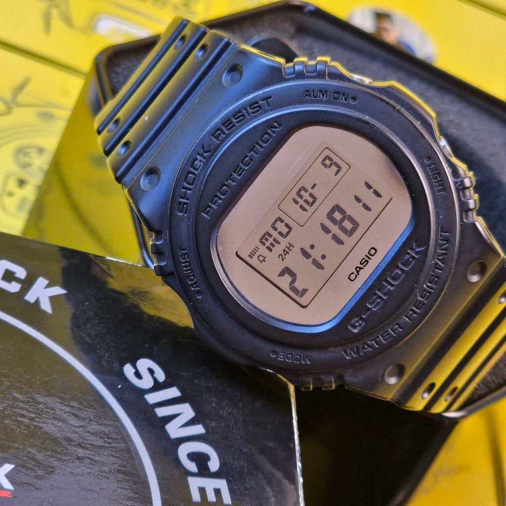 photo_6199229205636565967_y