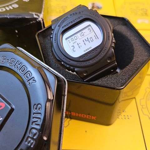 photo_6199229205636565963_y