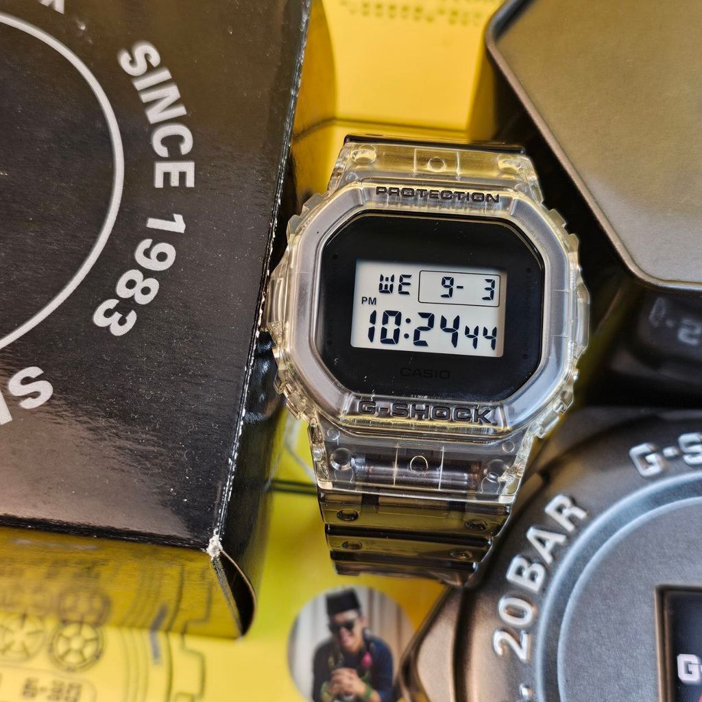 photo_6199229205636565952_y