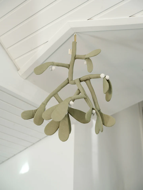 Fabric_Hanging_Ornaments_Mistletoe_720x