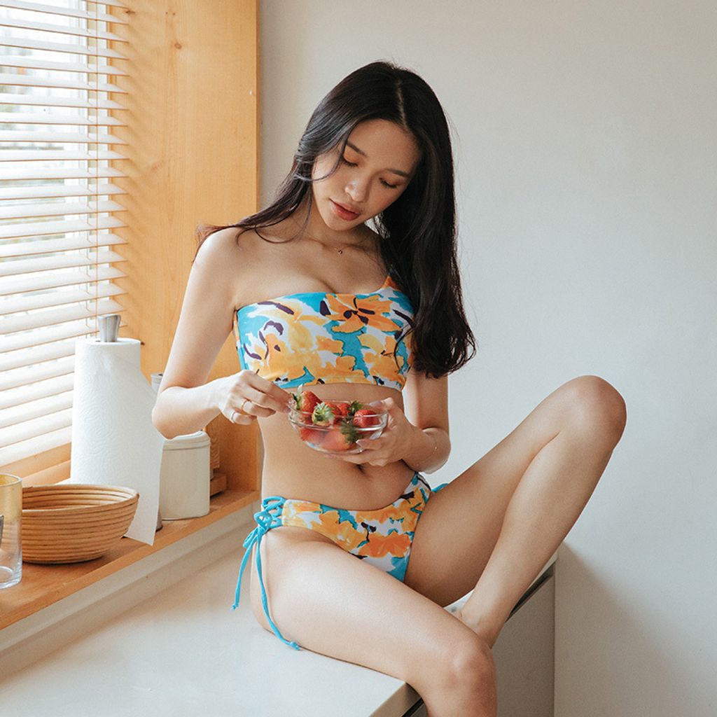 黃藍褲.jpg