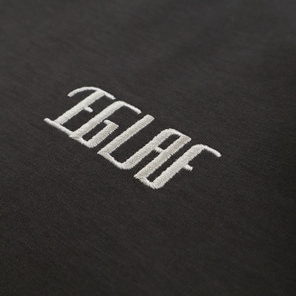 RW-Distressed Texts Tee-DGrey-Details-2