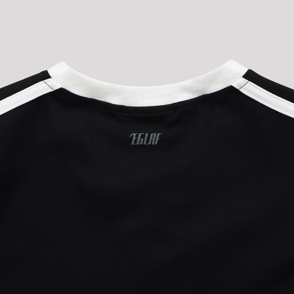RW-V-neck Crop Top-Details-4