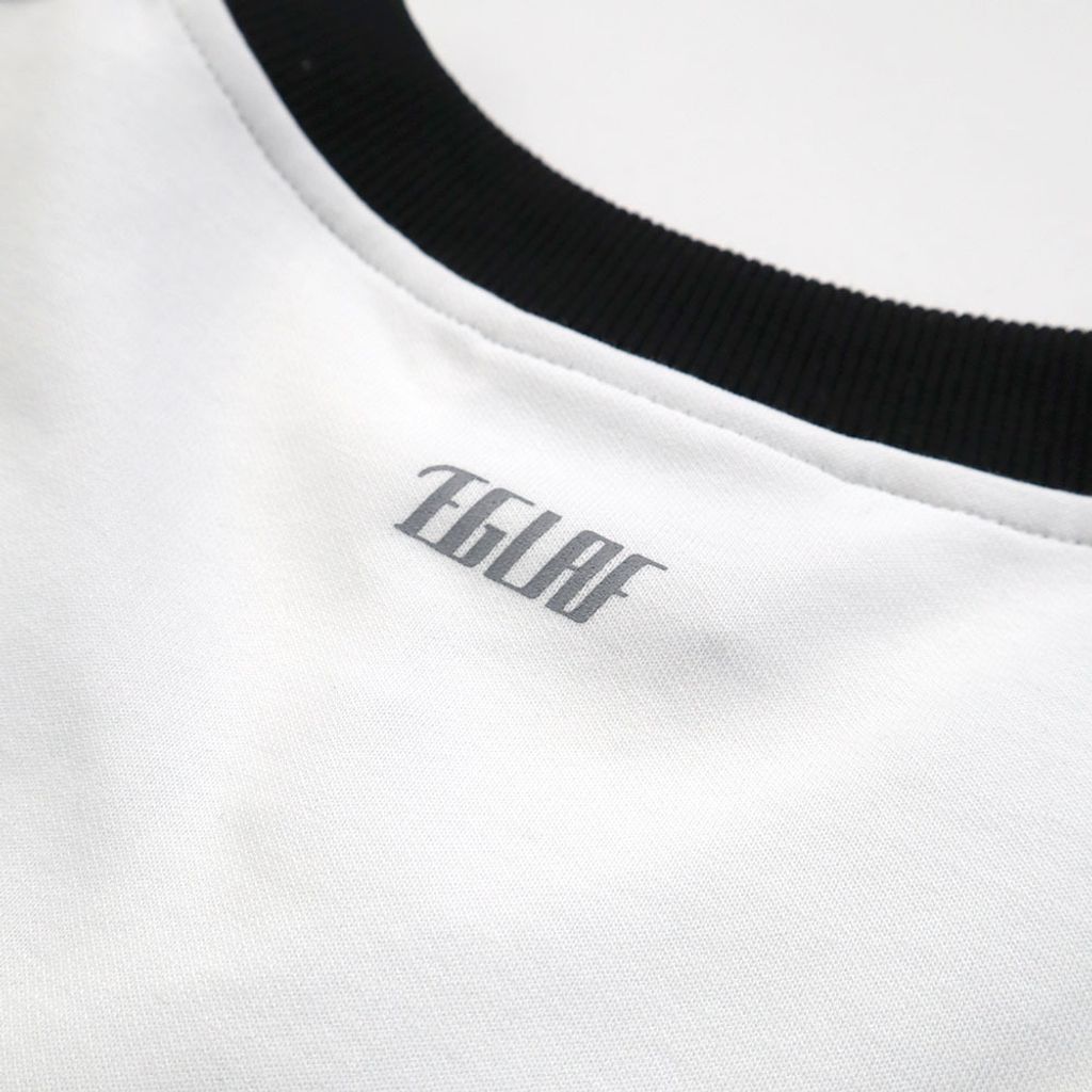 RW-V-neck Crop Top-White-Details-4