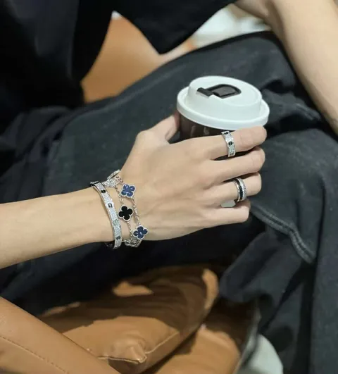 dbd048cd-1a57-4ce5-b4bc-c4a7ff689aa2