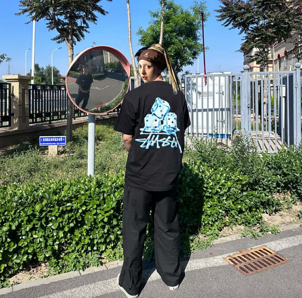 8b75e739-9f41-4f25-a063-23906a99e8bb