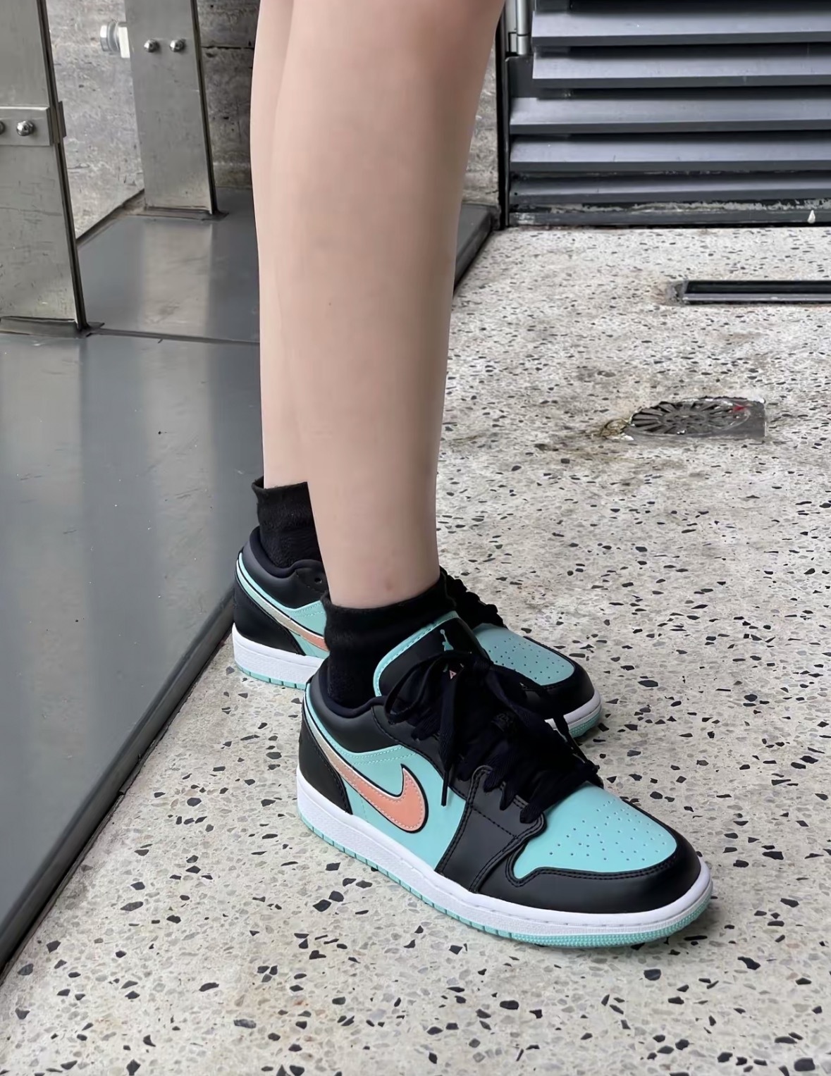 jordan 1 low tropical twist outfit