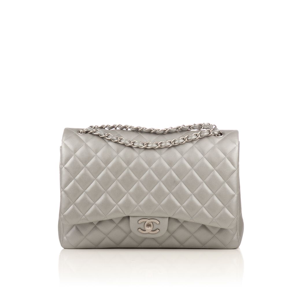 Chanel pearly grey flap bag-1.jpg