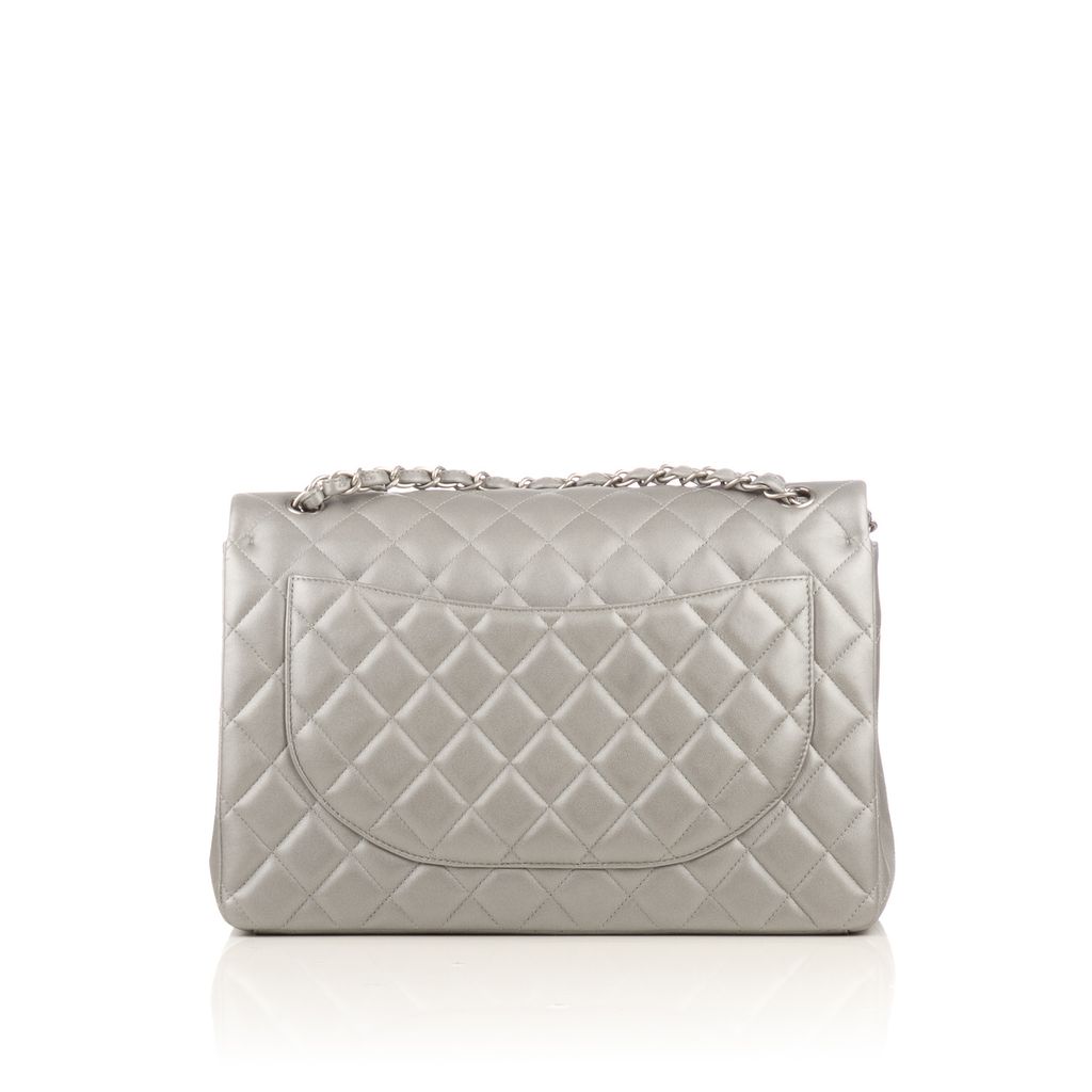 Chanel pearly grey flap bag-2.jpg