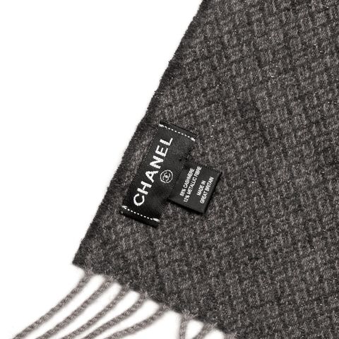 Chanel grey wool scard-2.jpg