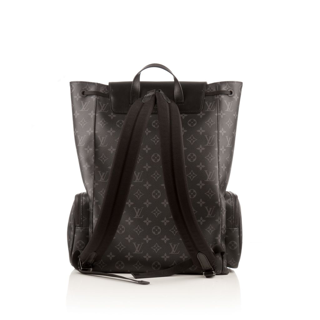 Louis Vuitton on X: An adventure awaits. Elevate daily outings with a  timeless #LouisVuitton travel bag like the Monogram Eclipse Trio backpack.  Discover more #LVGifts at    / X