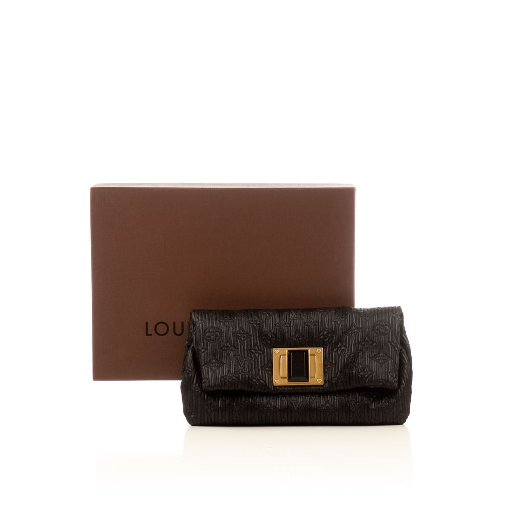 Louis Vuitton Monogram Pochette Altair (SHG-36663) – LuxeDH