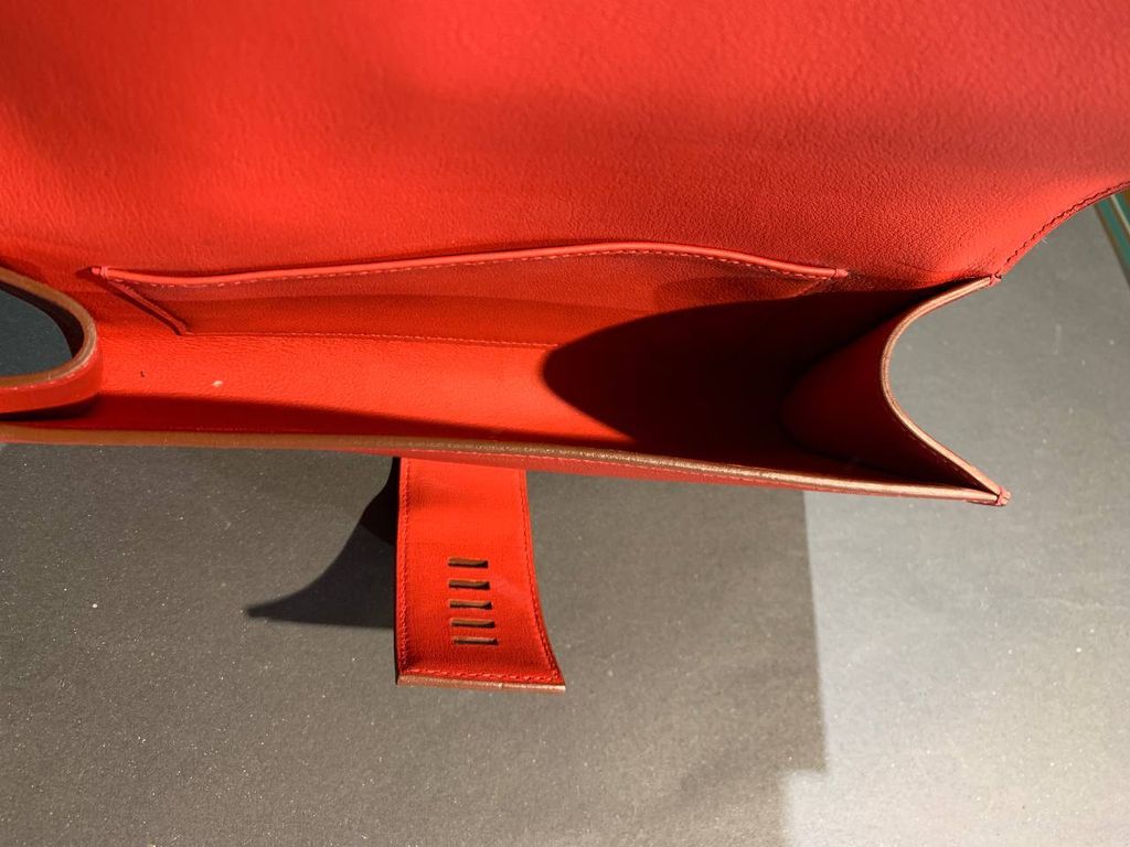 HERMÈS Red Medor 23 Box Leather Clutch – portluxe