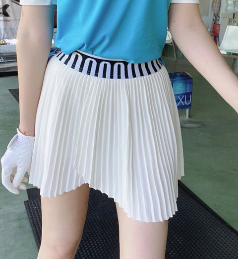 4D9872D0-95EF-4673-9E91-63C89E8CFC5E