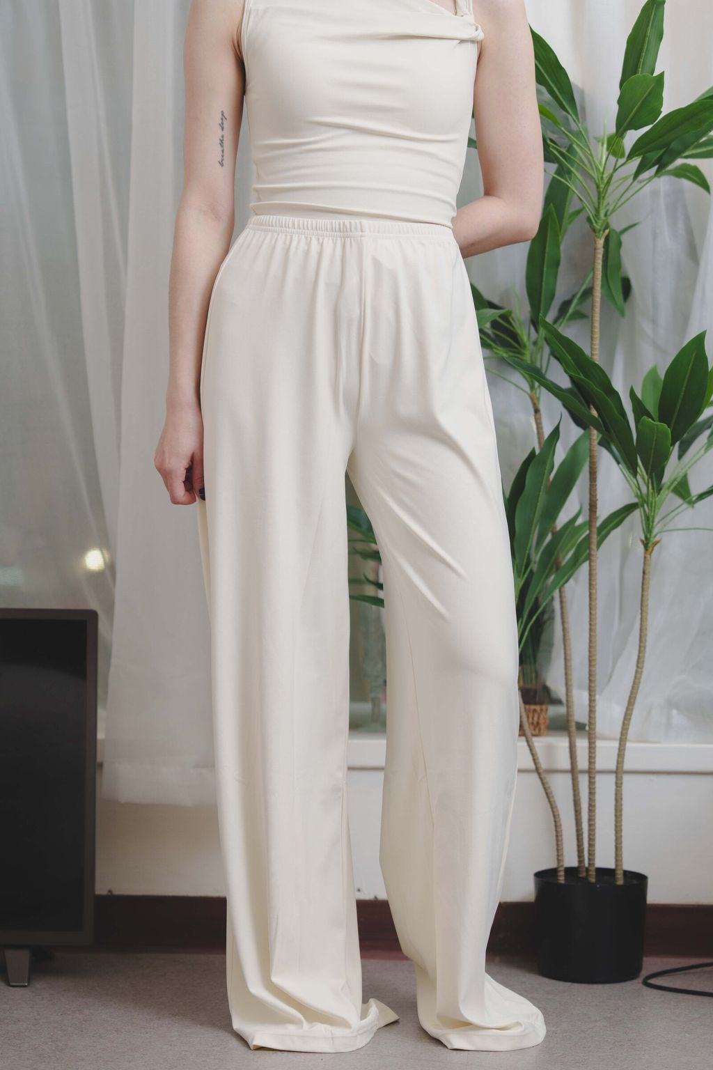 舒適柔滑奶油運動褲