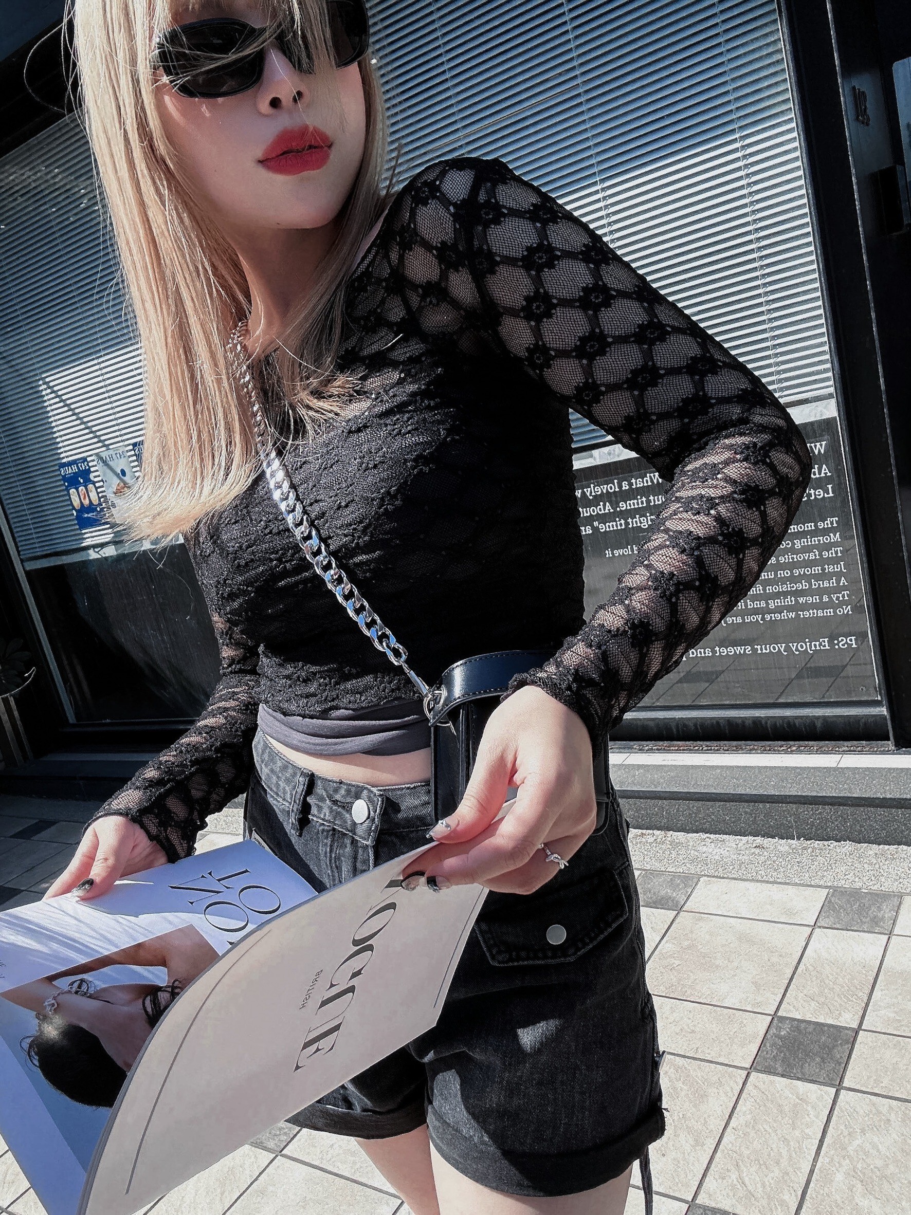 LINE_ALBUM_202556_250507_301