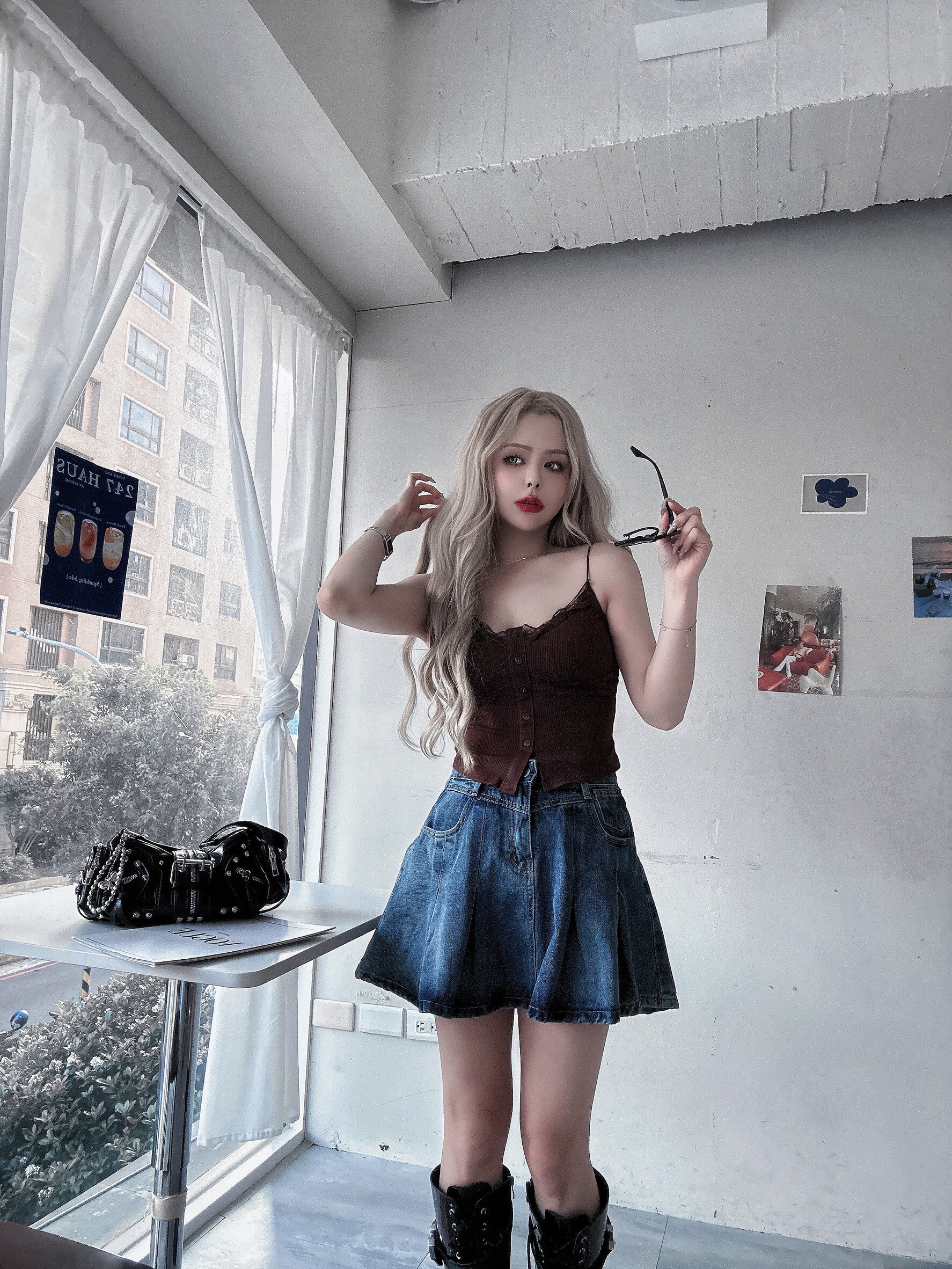 LINE_ALBUM_202556_250507_203