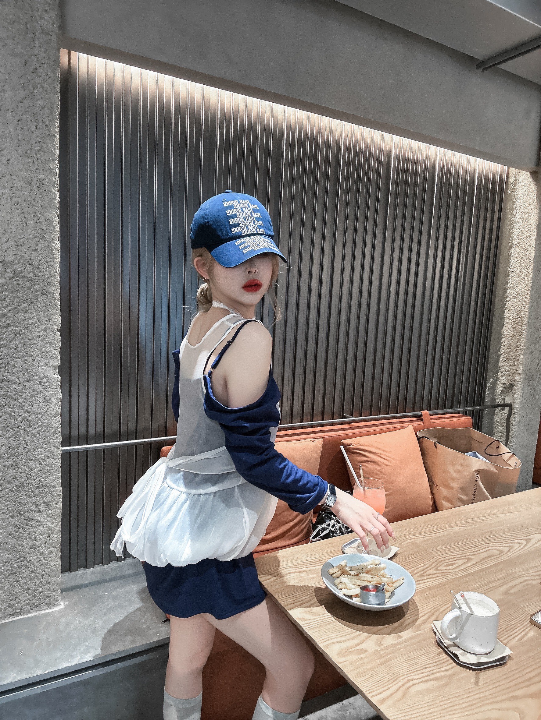 LINE_ALBUM_202593_250903_115