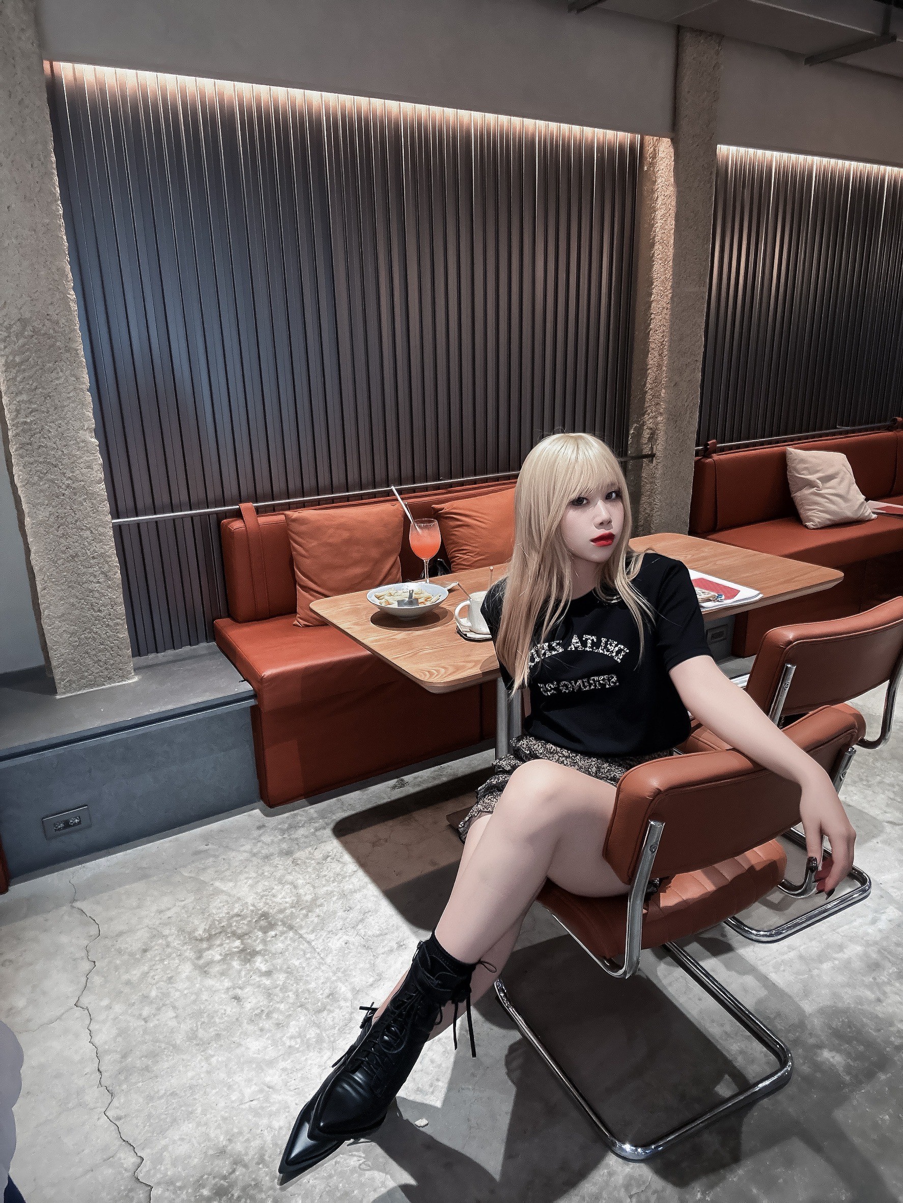 LINE_ALBUM_202593_250903_104
