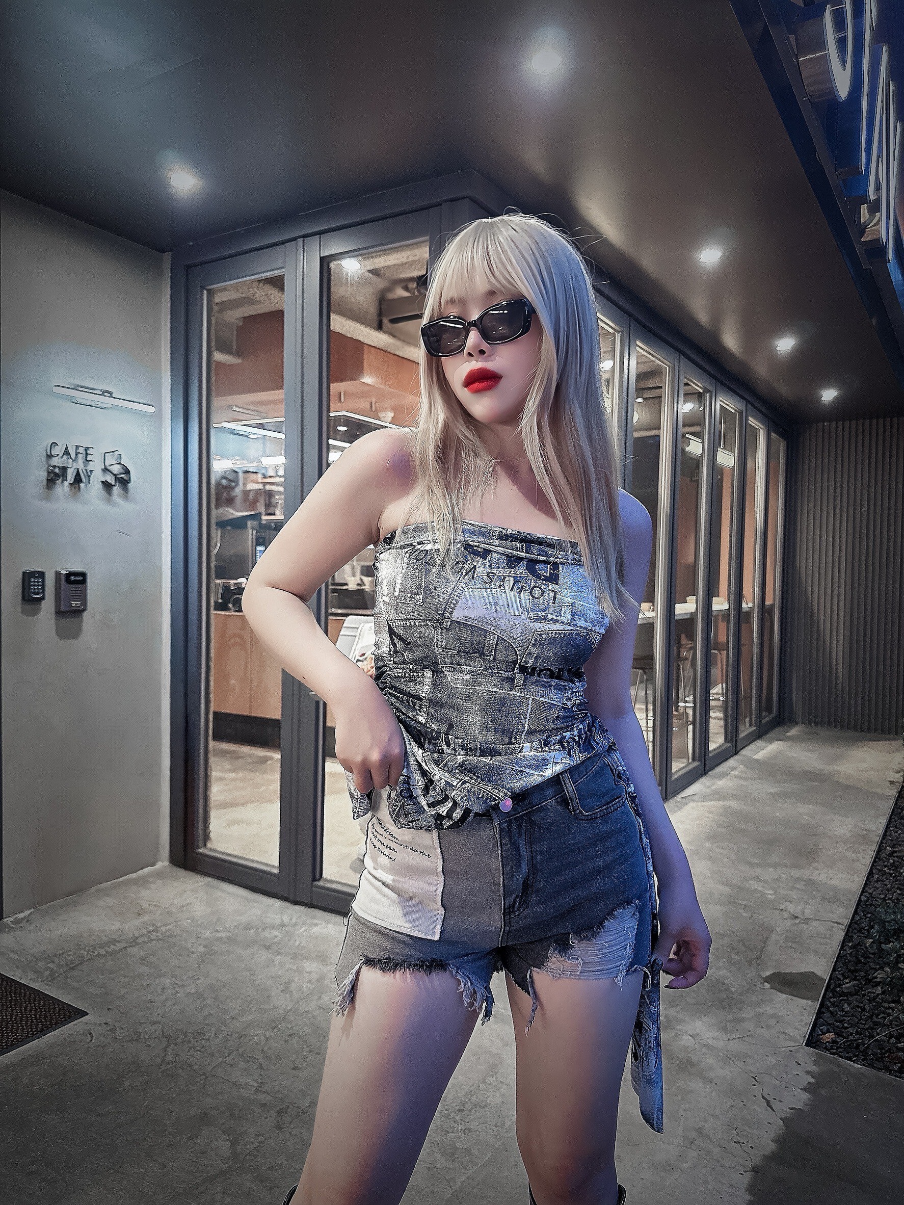 LINE_ALBUM_202593_250903_93