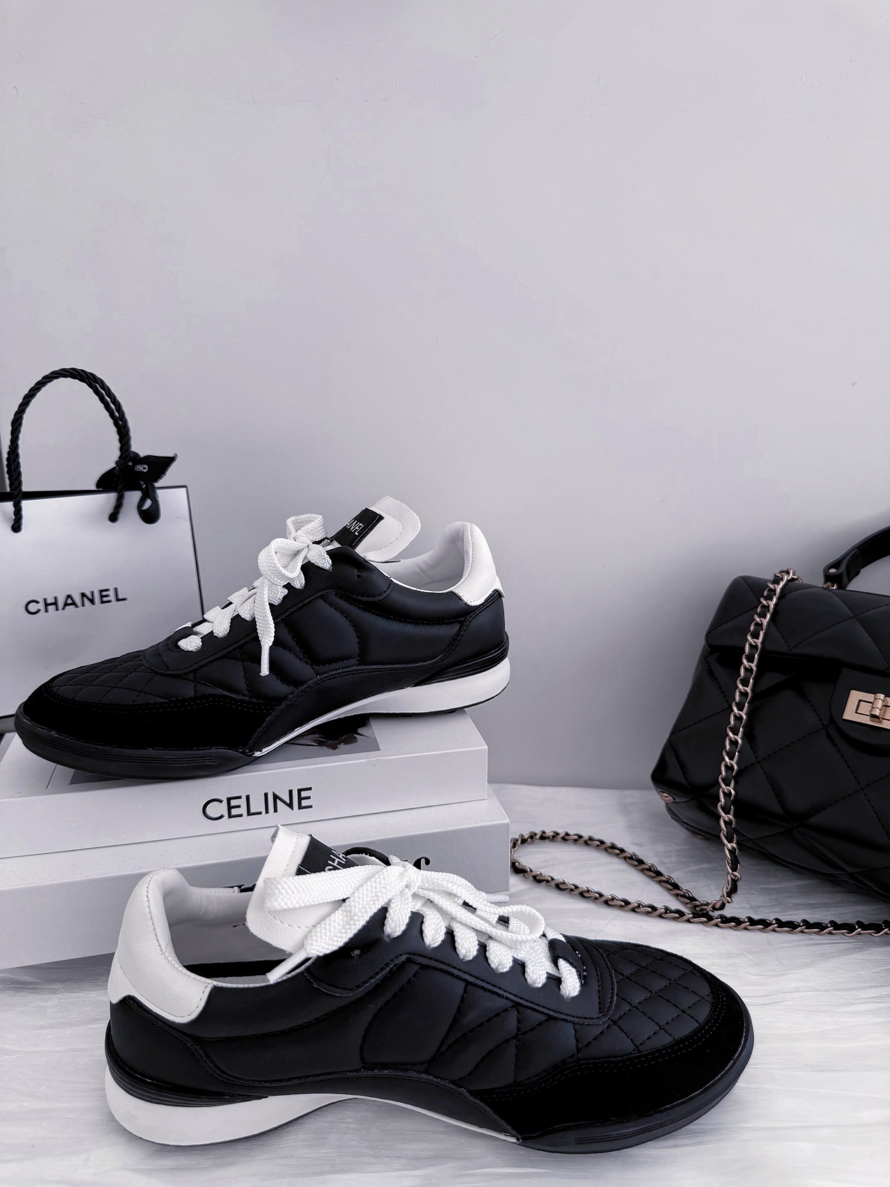 LINE_ALBUM_20251015_251015_112