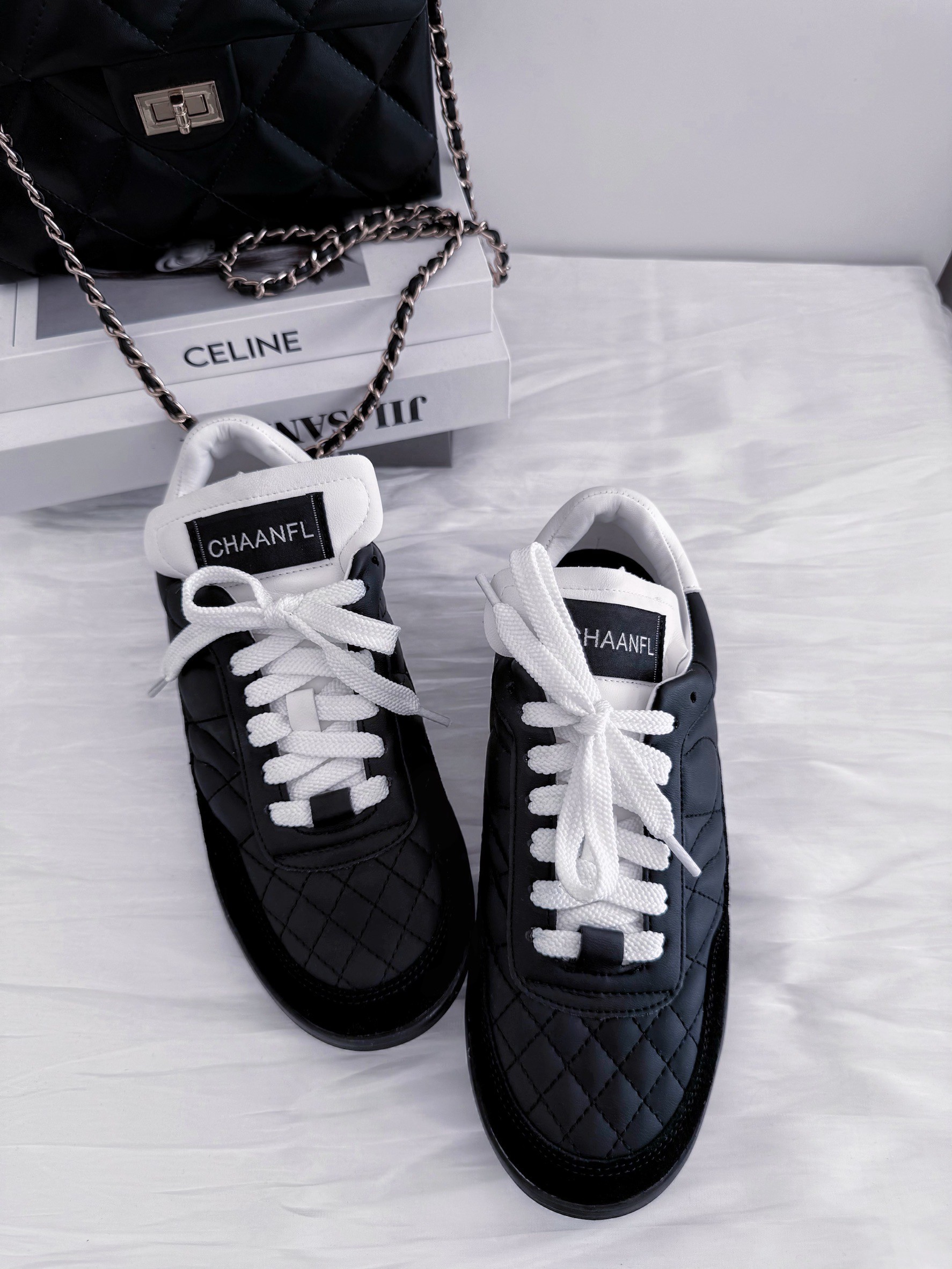 LINE_ALBUM_20251015_251015_105