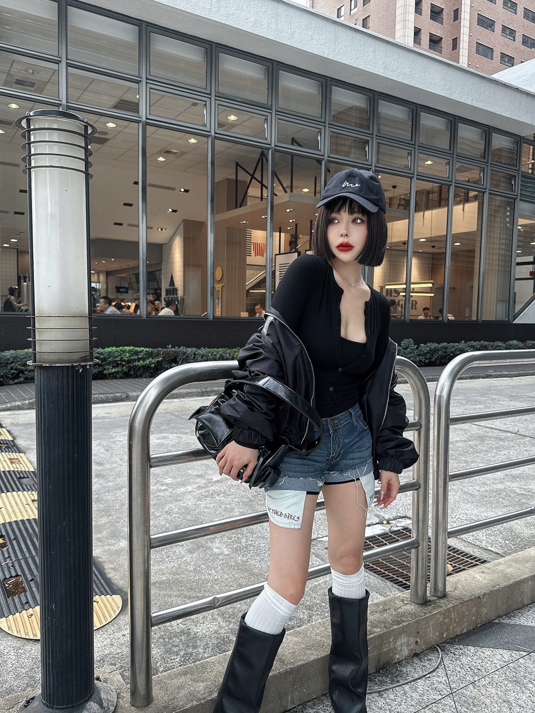 LINE_ALBUM_20251022_251022_56