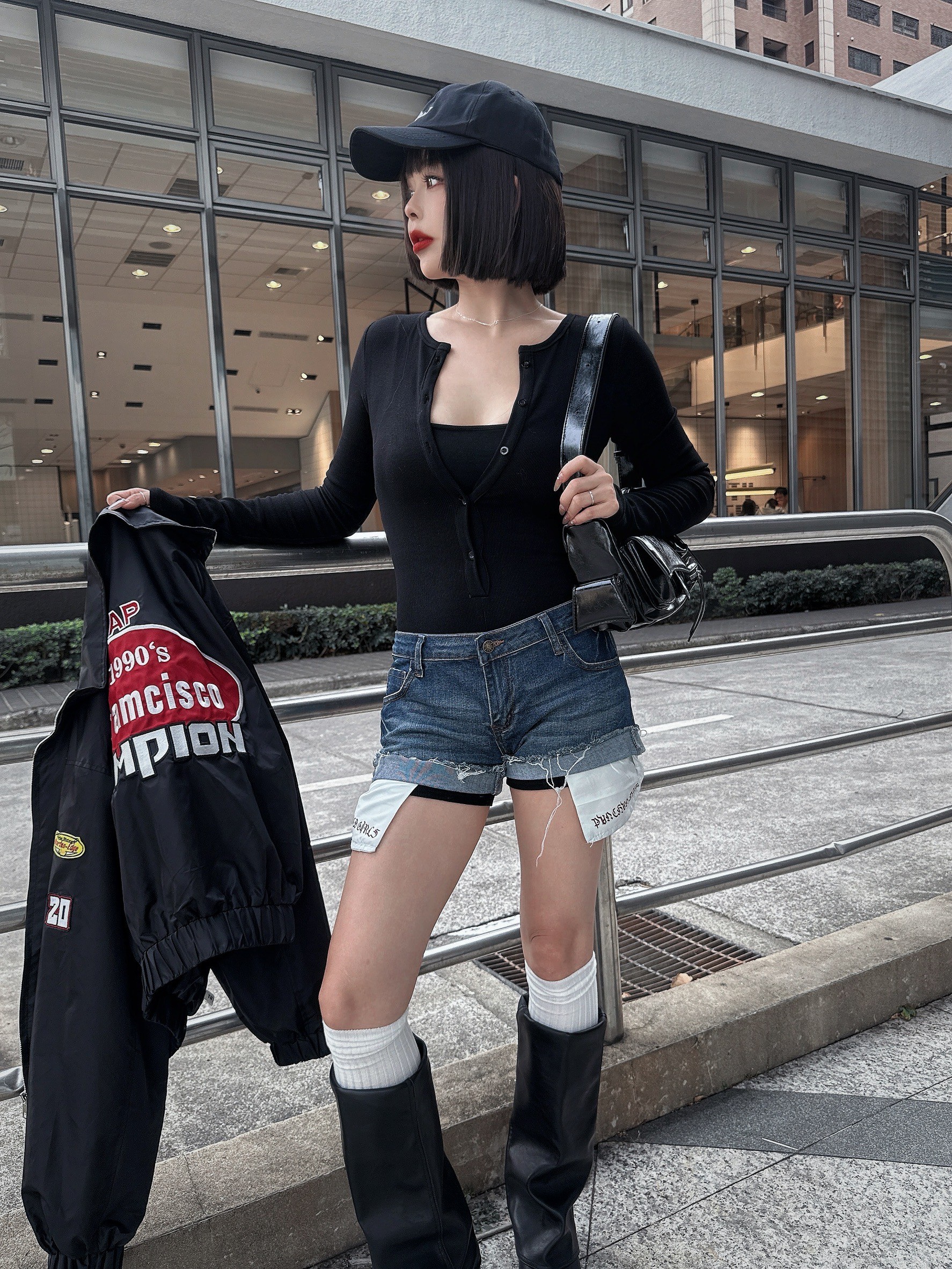 LINE_ALBUM_20251022_251022_57