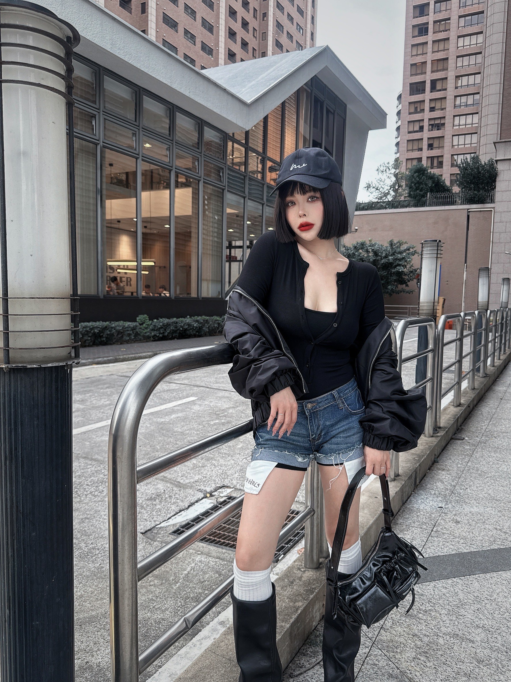 LINE_ALBUM_20251022_251022_61