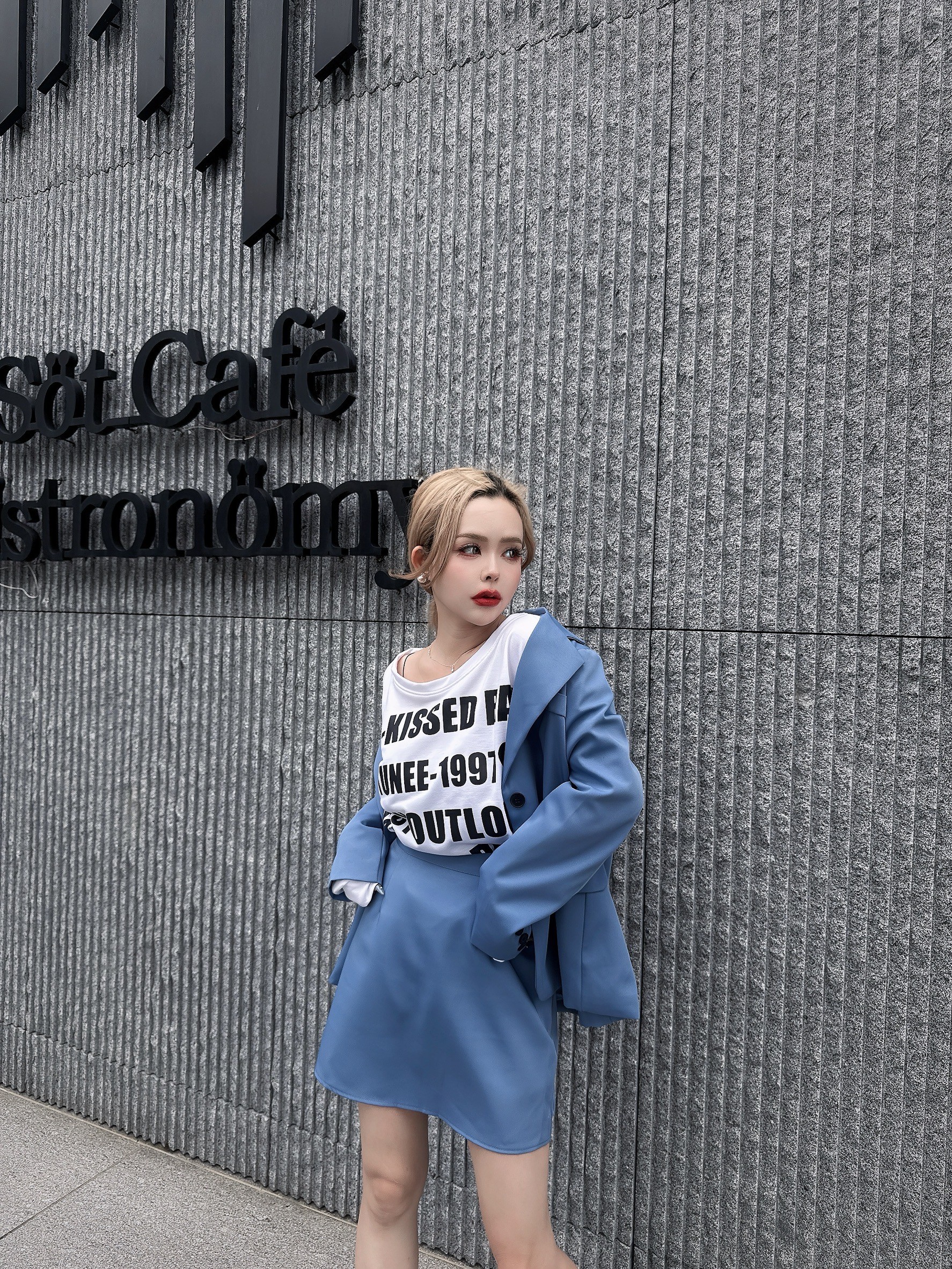 LINE_ALBUM_20251112_251112_109